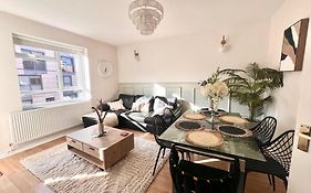 Central City 3 Minutes To Tower Of London Trendy Shoreditch Recently Refurbished 3 Bedrooms Sleeps 8